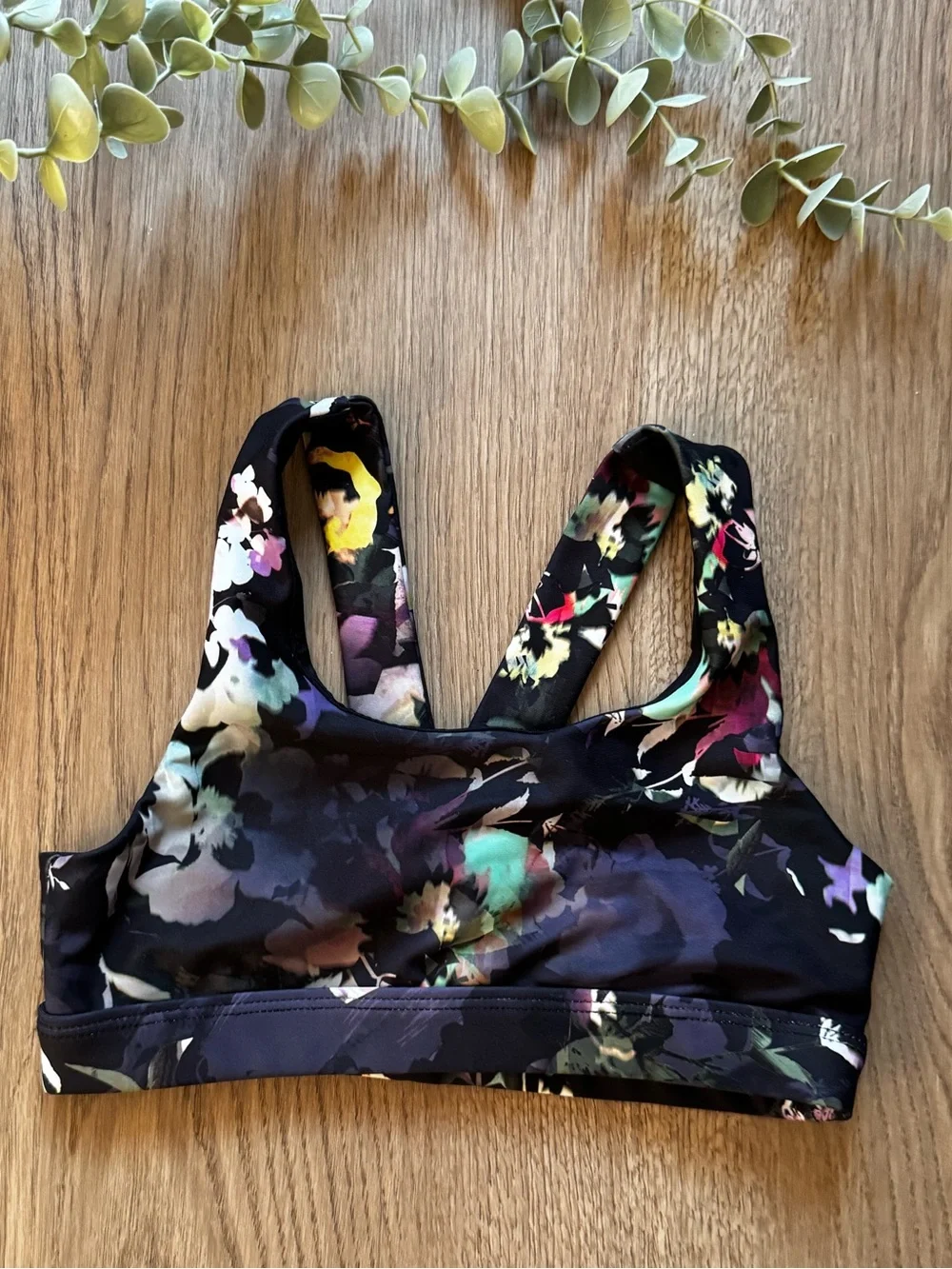 Girls Floral Cross Back Sports Bra Size 6-7 Black Multicolor Athletic Activewear